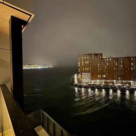 Northern Light Apartments - Nyholmen Luxury Penthouse A Tromso Exterior photo